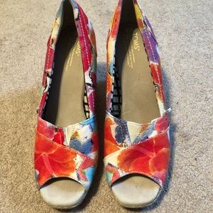 Size 9 TOMS